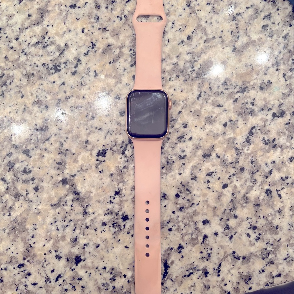 Apple Watch Series 4, 40mm
